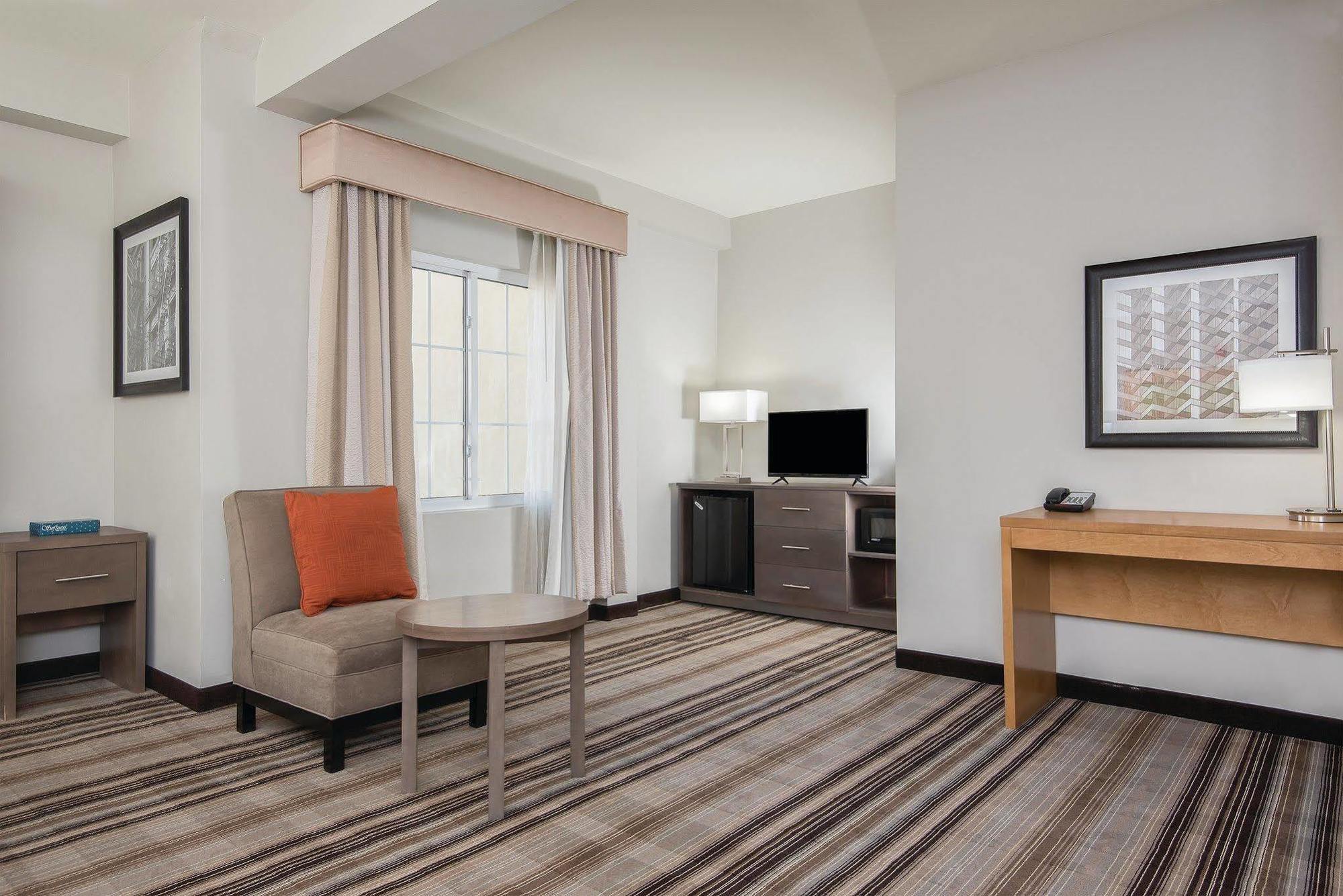 Hotel La Quinta By Wyndham Brooklyn East New York Exterior foto